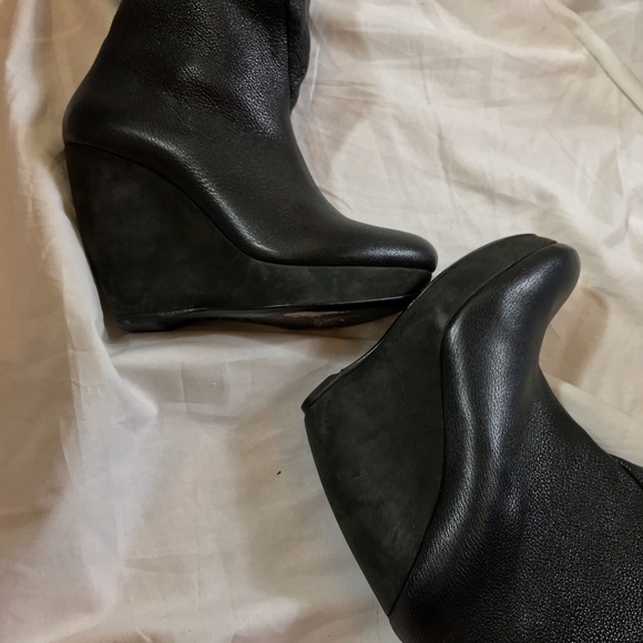 ❌SOLD❌ Balenciaga Wedge Runway Boots - Picture 8 of 8